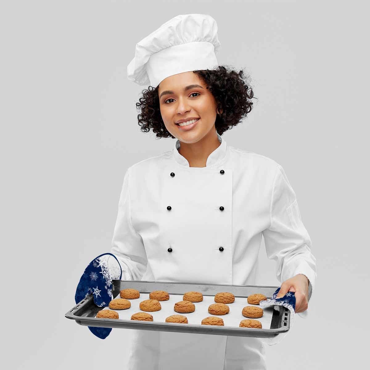 Mxocom Winter Blue Snowflake Oven Mitts Set