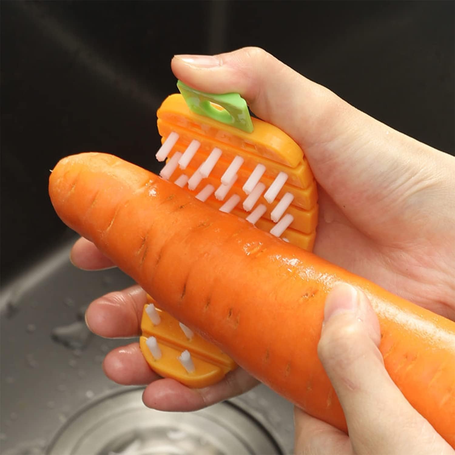 Qishing 3 Pack Flexible Fruit Veggie Brush