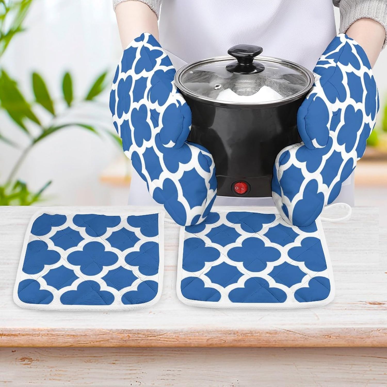 Curdesi 4PCS Oven Mitts and Pot Holders Set 1