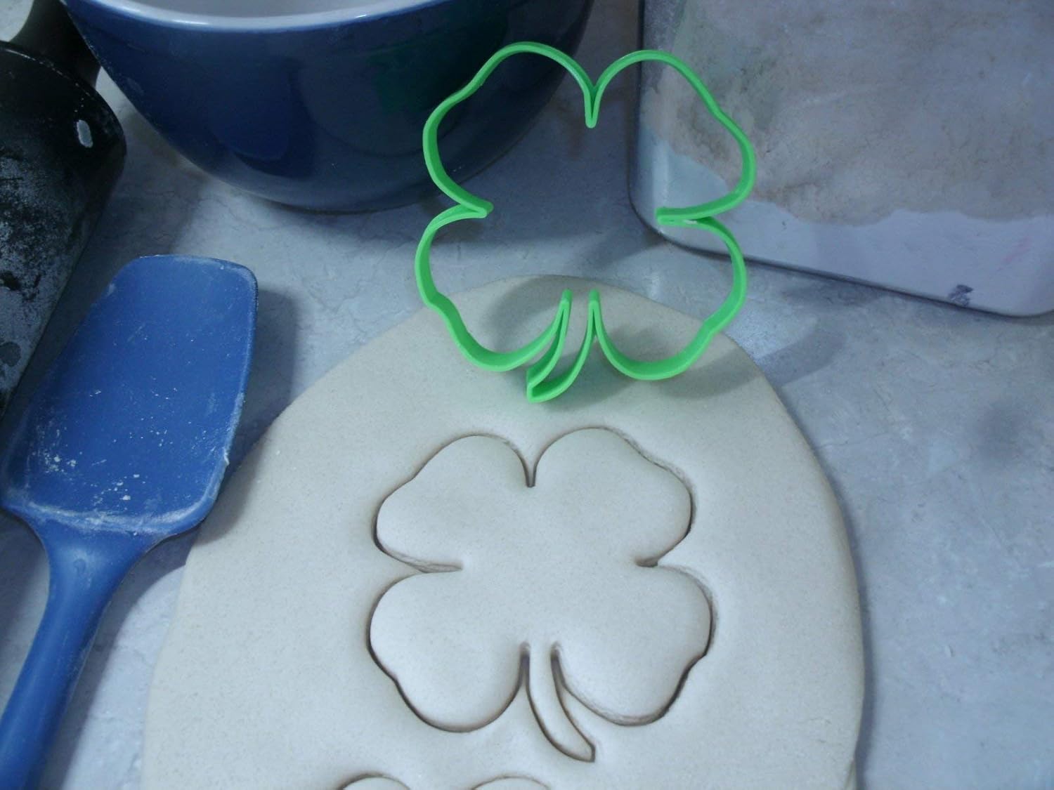 YNGLLC 4-Leaf Clover Cookie Cutter Made in USA 1