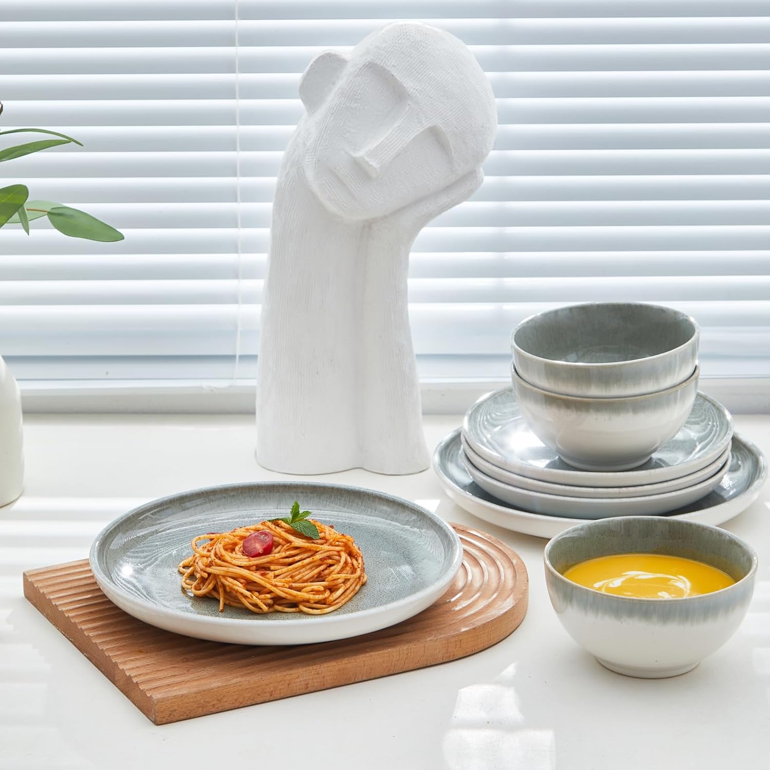 Pokini Gradient Green Stoneware Dinnerware 12 Pcs Set