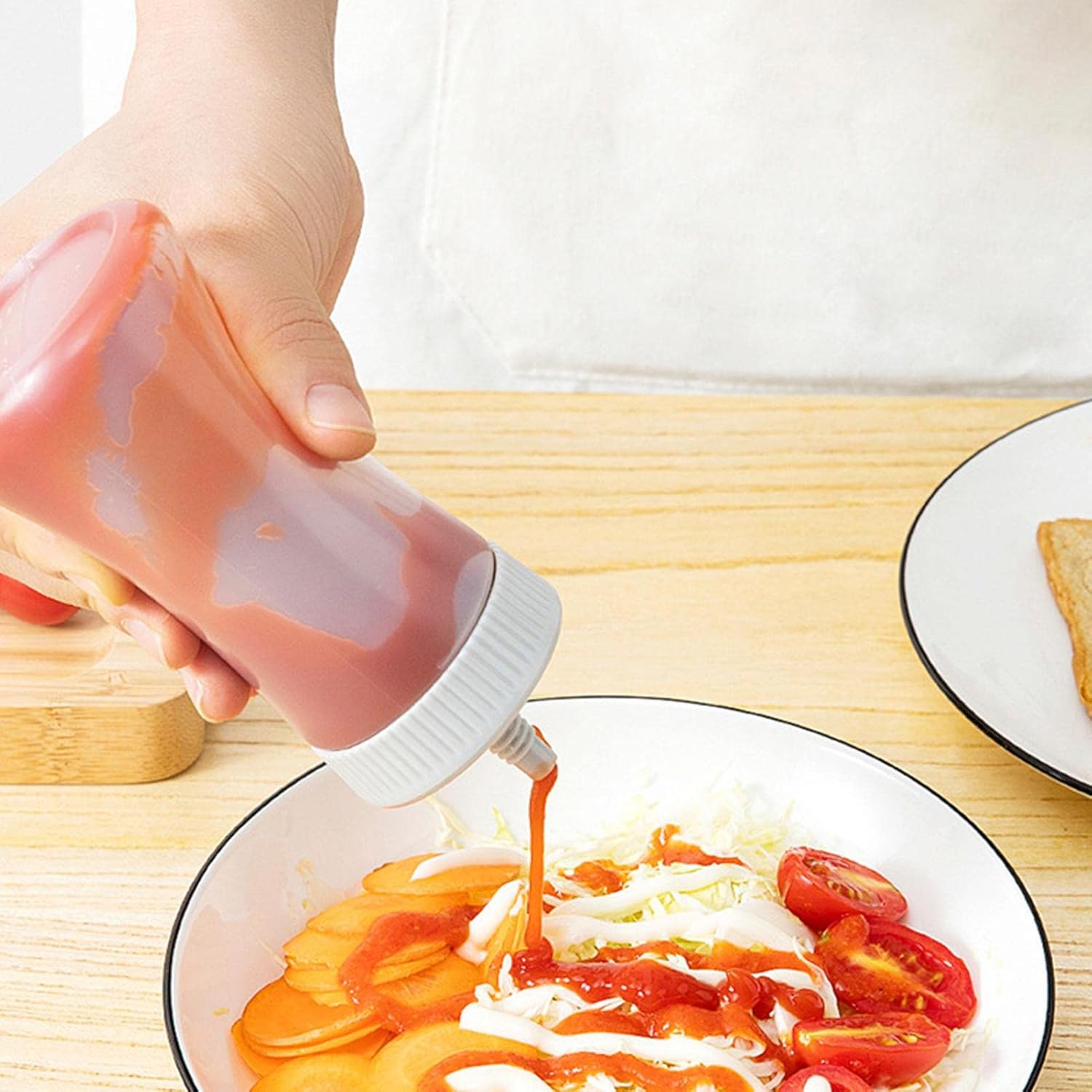 Tmay Squeeze Sauce Bottle with Inverted Design and Non-Spill Tip