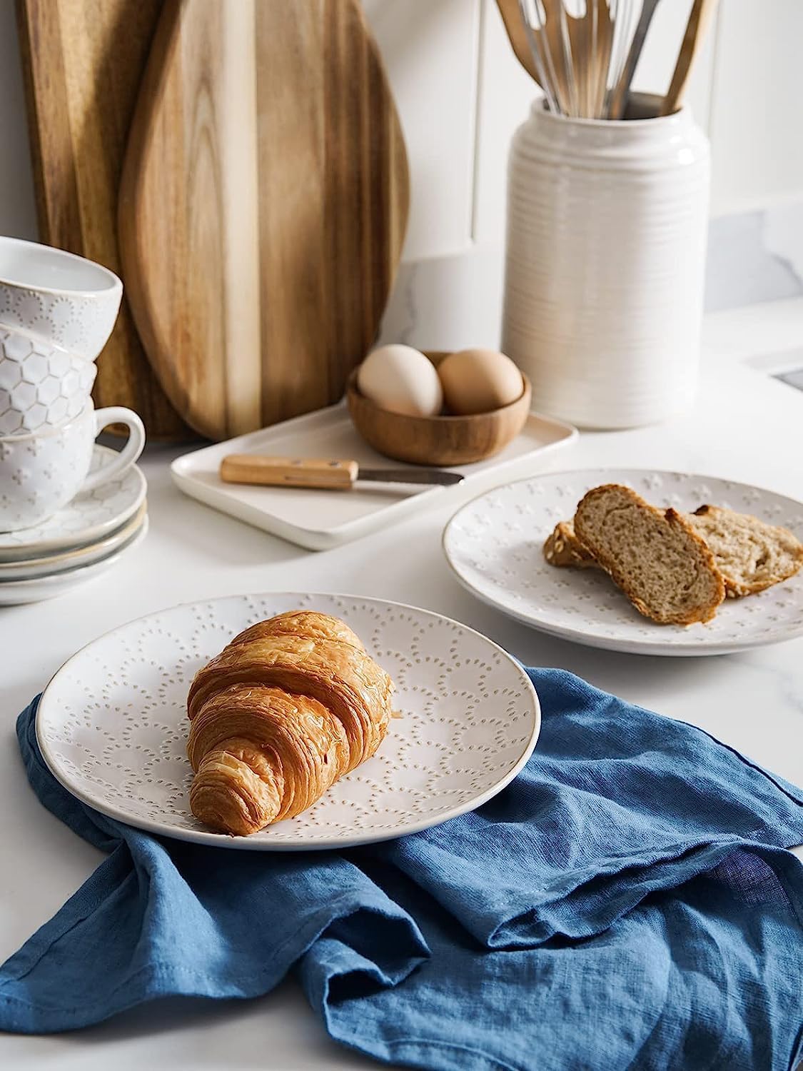 LE TAUCI 16 Piece Dinnerware Set Arctic White