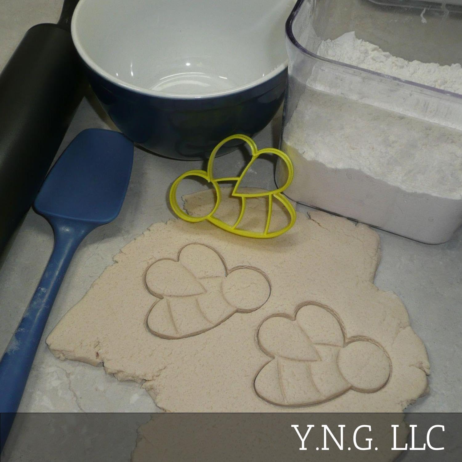 BUMBLEBEE BUMBLE HONEY BEE COOKIE CUTTER USA MADE