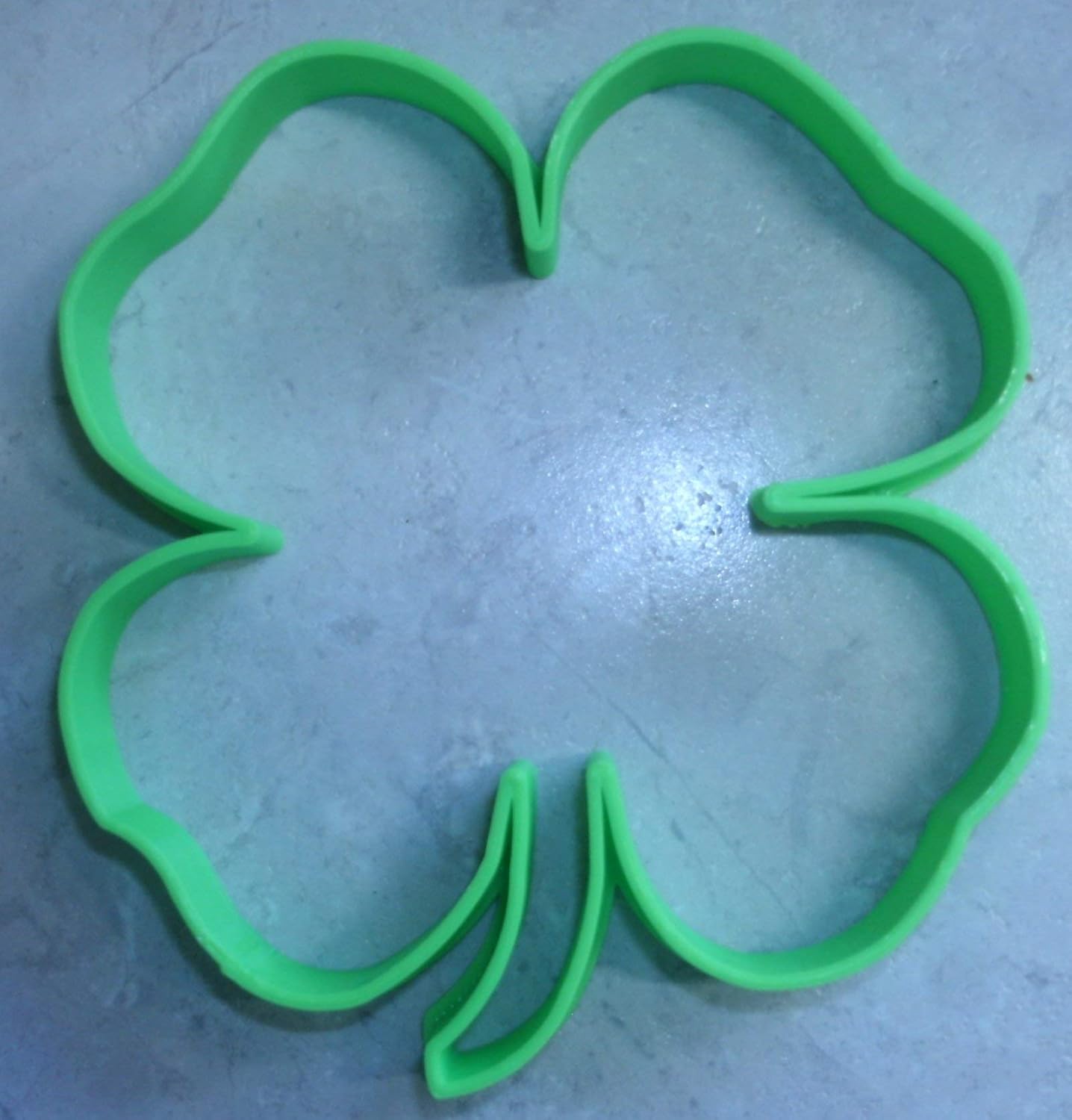 YNGLLC 4-Leaf Clover Cookie Cutter Made in USA 1