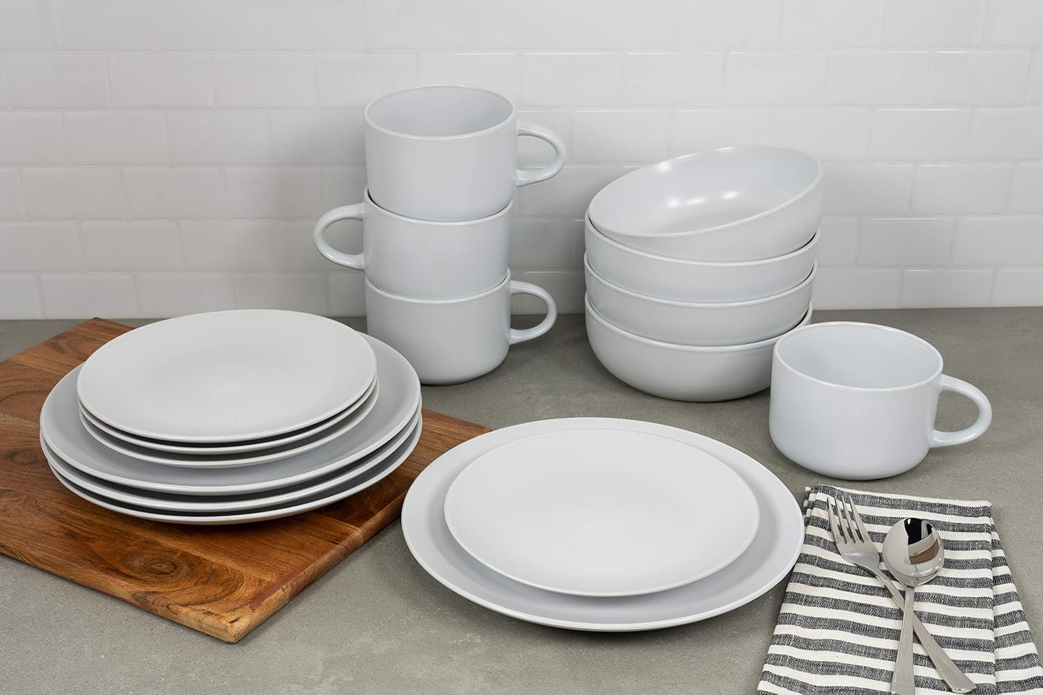 10 Strawberry Street Wazee Matte Coupe Dinnerware Set of 16 1