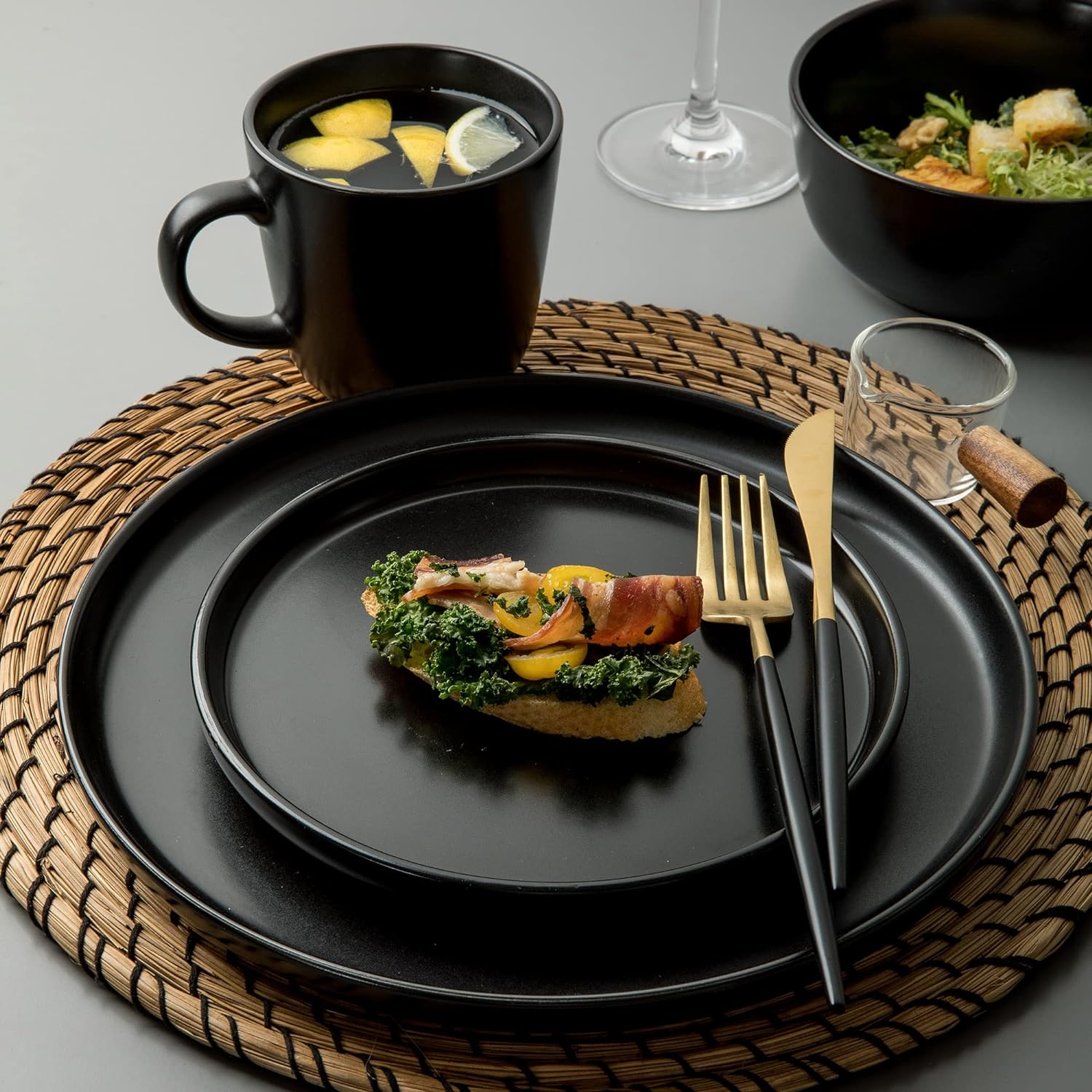 ARORA SKUGGA 16pc Round Stoneware Dinnerware Set for 4 - Matte Black