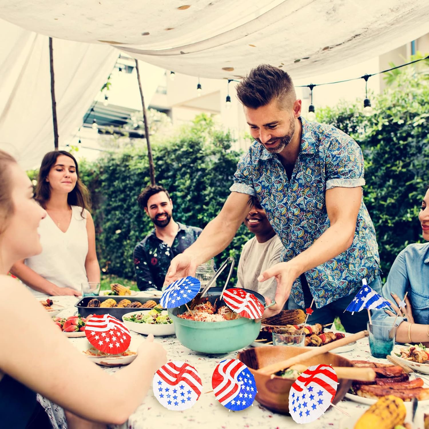 160 Pieces 4th of July Cocktail Picks with US Flag Paper Umbrellas 1
