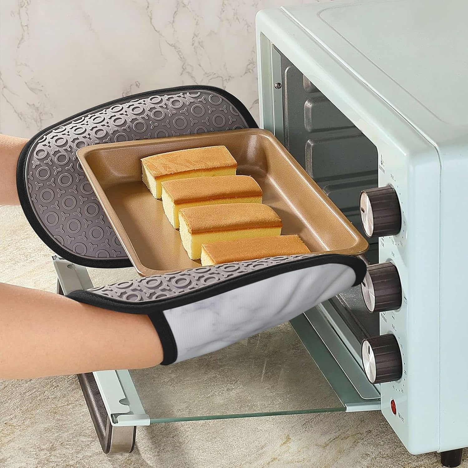 White Marble Silicone Oven Mitts 2 Pack